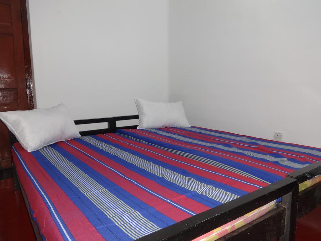 Neem Beach House Trincomalee Exteriör bild