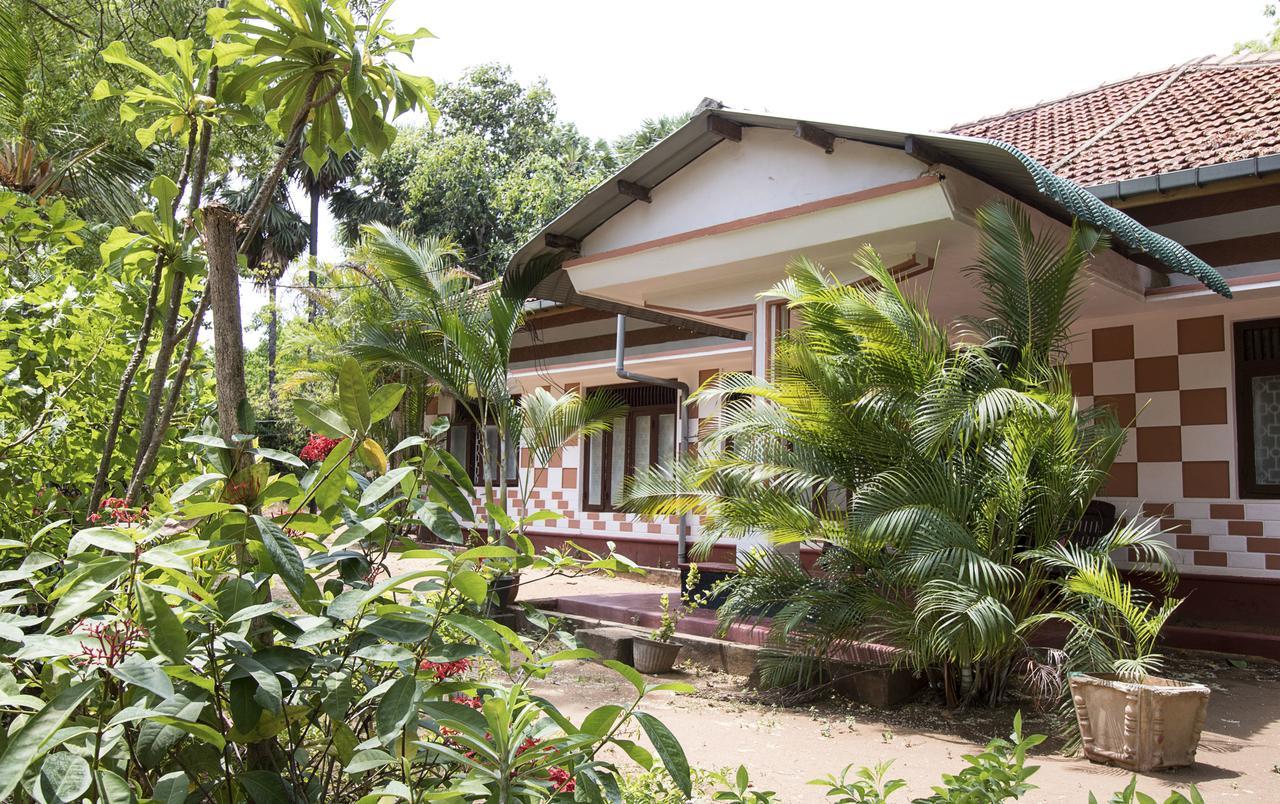 Neem Beach House Trincomalee Exteriör bild