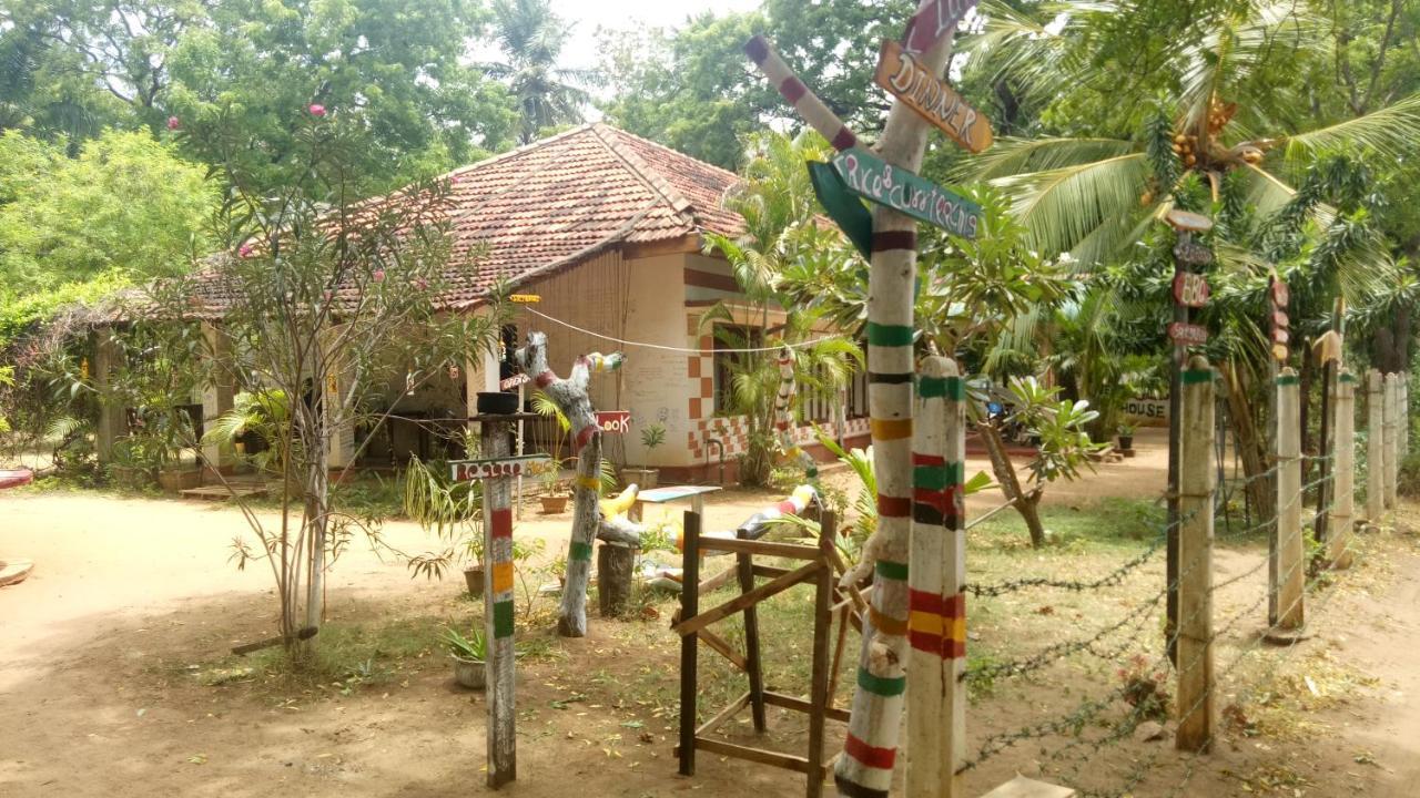 Neem Beach House Trincomalee Exteriör bild