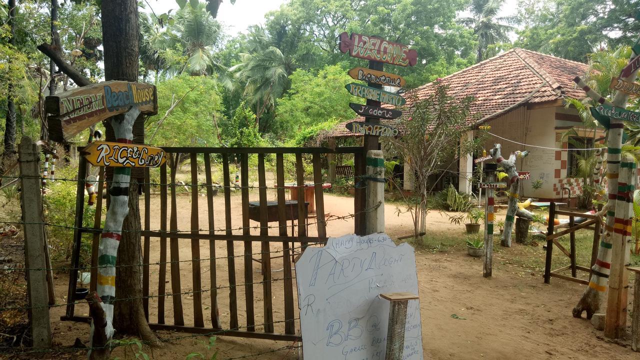 Neem Beach House Trincomalee Exteriör bild
