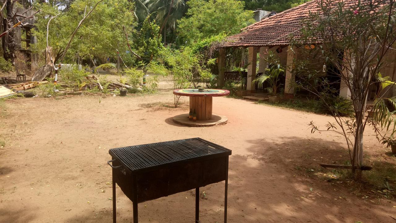 Neem Beach House Trincomalee Exteriör bild